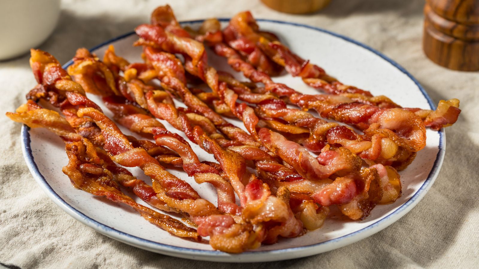 15 Crappy Foods Americans Should Avoid Eating At All