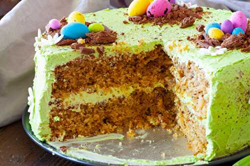 Specled egg pistachio cake