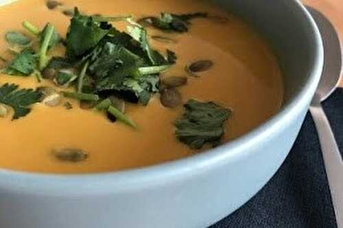 Red lentils and sweet potato soup ~~ soupe de lentilles et patates douces - Nourish by Lu
