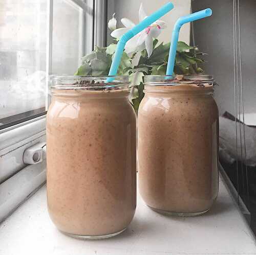  Healthy Chocolate and Peanut Butter Smoothie