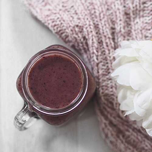 Blueberry and Peach Smoothie - Nourish Your Glow
