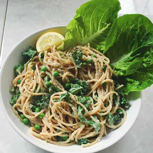 Cheese Free Alfredo Sauce with Spaghetti, Kale and Peas - Nourish Your Glow