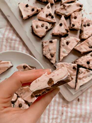 Chocolate Chip Cookie Dough bark - Five Ingredients! - Nourish Your Glow