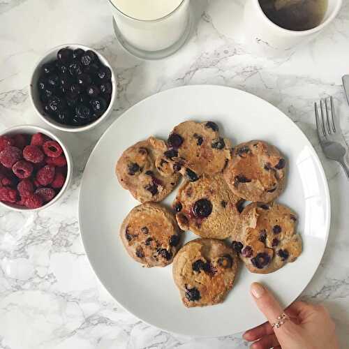 Flourless Blueberry and Banana Oat Vegan Pancakes - Nourish Your Glow