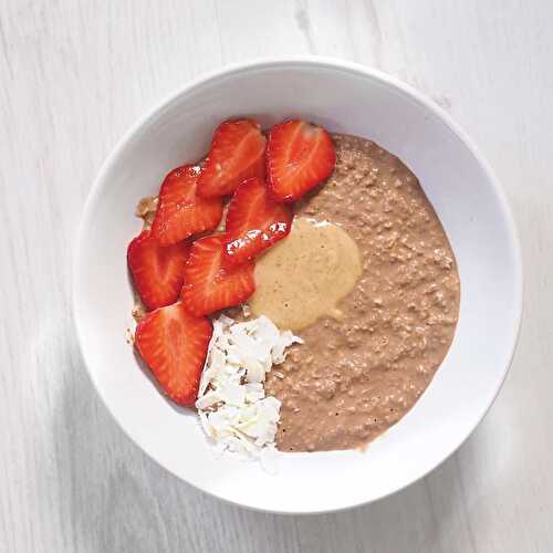 Maca, Almond Butter and Cacao Overnight Oats - Nourish Your Glow