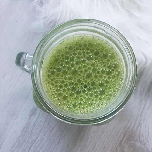 My Favourite Green Smoothie Recipe - Nourish Your Glow