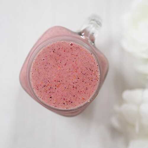 Raspberry and Almond Butter Smoothie - Nourish Your Glow