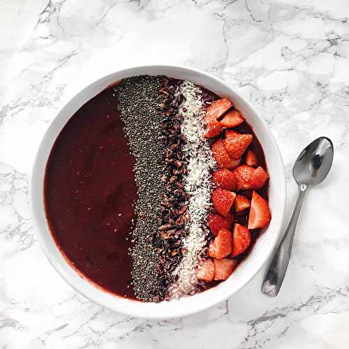 Summer Berry Smoothie Bowl Recipe - Nourish Your Glow