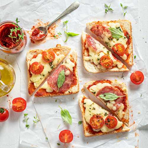 How to Make Pizza Toast
