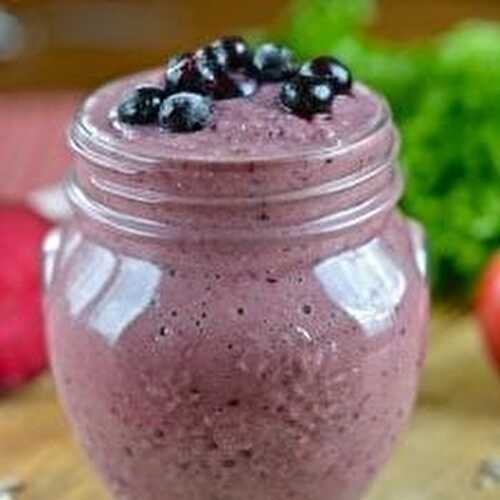 Beetroot Smoothie with Blueberries