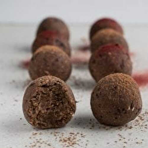 Healthy Chocolate Bliss Balls [Low-Fat]