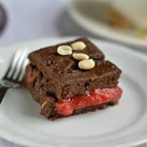 Vürtsikas maapähklivõi-ploomi brownie [õli- ja suhkruvaba]