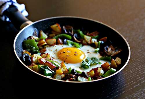 Healthy Potato Hash with Fried Egg - :: Nutrizonia ::