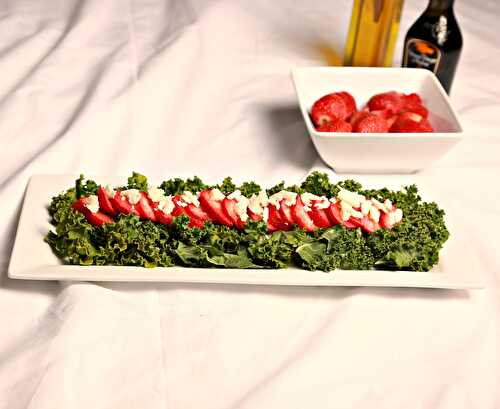 Strawberry Kale Salad with Balsamic Vinegar - :: Nutrizonia ::