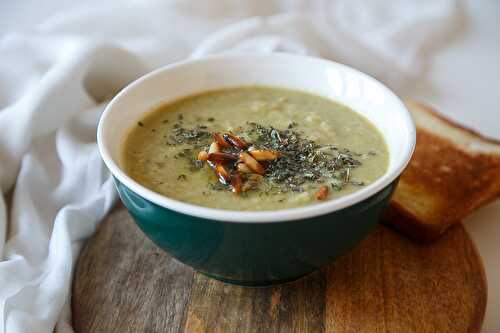 Vegan Brussels Sprouts Soup with Dried Mint - :: Nutrizonia ::