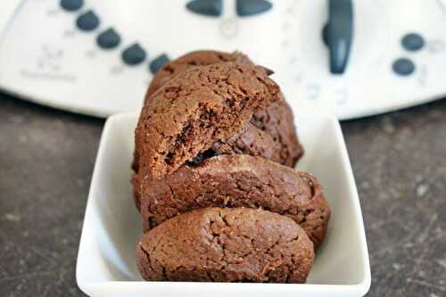 Chocolate cookies with the thermomix, made in 5 minutes.