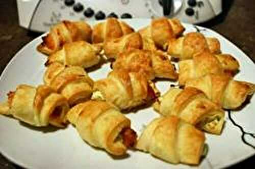 Recipe of the day : Mini croissants with smoked salmon and tartar