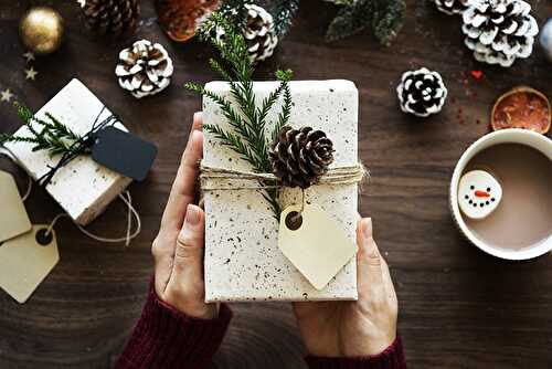 How to Choose a Perfect Hostess Gift During Holiday Season