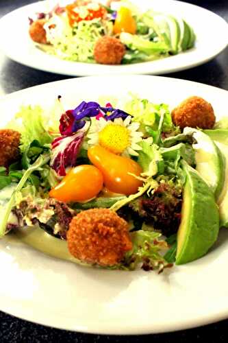 Blumiger Salat mit franzoesischer Salatsauce – Flowery Salad with French Dressing – Pane Bistecca