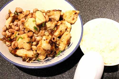 Einfaches chinesisches Hühnergericht mit Erdnüssen und Chili – Simple Chinese Chicken Dish with Peanuts and Chili – Pane Bistecca