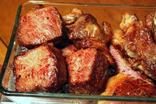 Entrecote und Rindersteak mit Knochen in der Pfanne gebraten – Entrecote and Beef Steak with bone pan-fried – Pane Bistecca