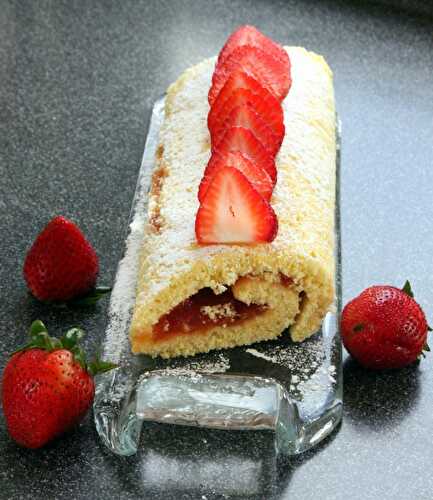 Erdbeer Bisquit-Roulade – Strawberry Swiss Roll – Pane Bistecca