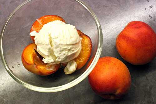 Gebackene Aprikosen mit Eis – Baked Apricots with Ice-Cream – Pane Bistecca