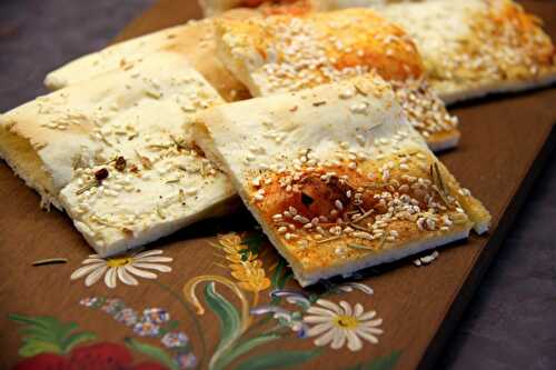 Gewürzte Pizzateig-Schnitten – Seasoned Pizza Dough Slices – Pane Bistecca