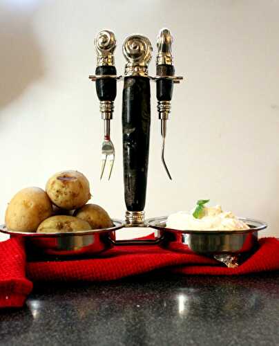 Grillkartoffeln mit Sauerrahm-Kraeuter Dip – Grill-Potatoes with Sour-Cream Herb Dip – Pane Bistecca
