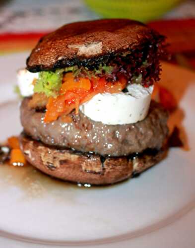 Portobello Hamburger mit Ziegenkaese und Pepperoni – Portobello Hamburger with Goat Cheese and Capsicum – Pane Bistecca