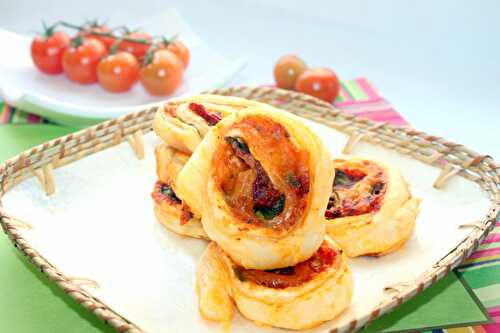 Tomaten-Kaese Blaetterteig Schnecken – Tomato-Cheese Puff Pastry Pinwheels – Pane Bistecca