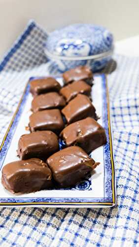 Erdnuss und Schokolade Würfel – Peanut and Chocolate Bites