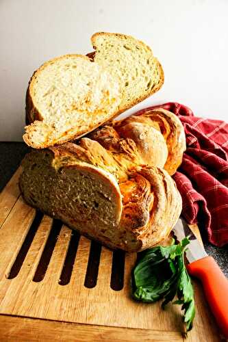 Dreifarbiger Zopf – Three colored Zopf – Swiss Bread with Italian influence