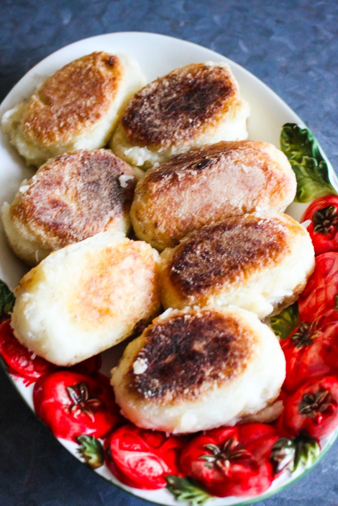 Bolinho de Aipim da Aguida – Brasilianische gefüllte Cassava Puffer – stuffed Brazilian Cassava Cakes