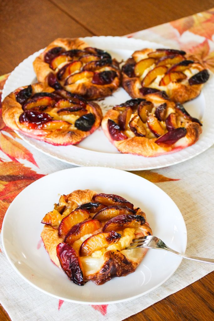 Zwetschgen Plunder – Plum Danish Pastry