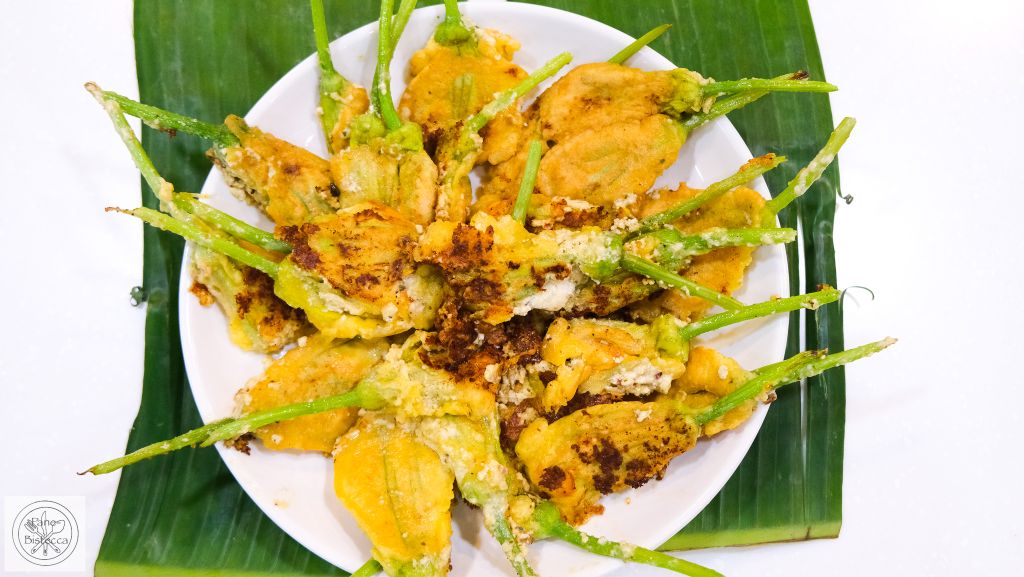 Zucchini Blüten mit Mascarpone Füllung – Zucchini blossoms with Mascarpone Filling