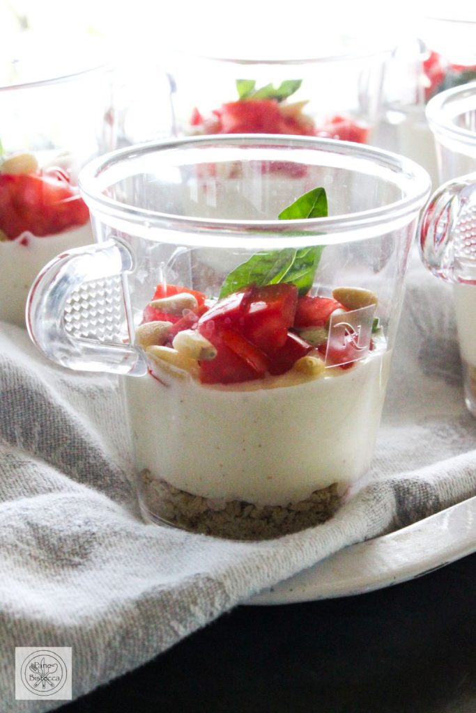 Caprese Salat mit Mozzarella Schaum – Caprese Salad with Mozzarella Foam