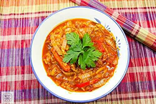 Tomaten-Kohl Suppe – Tomato-Cabbage Soup