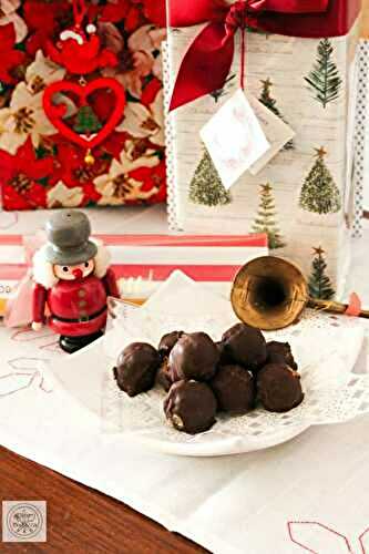 Schokolade Pralinen aus Keksresten – Chocolate Pralines with Cookie Leftovers