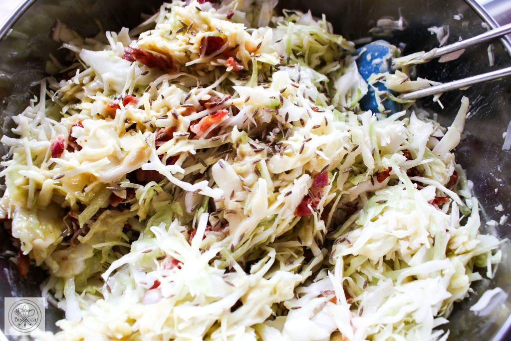 Schweizer Kabissalat mit Speck – Swiss Cabbage Salad with Bacon
