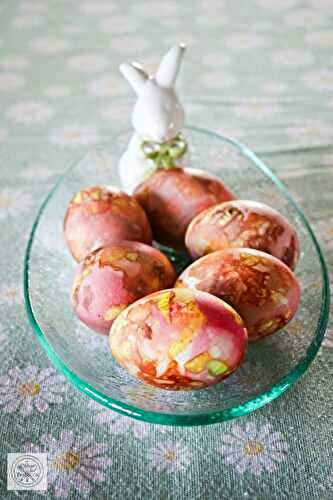 Eierfärben mit Zwiebeln und Knoblauch – Coloring Eggs with Onion and Garlic