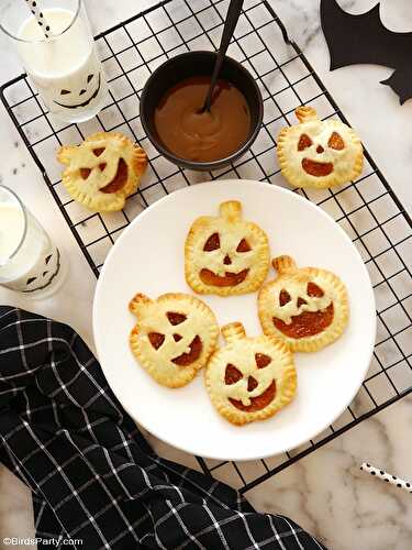 Halloween Jack O' Lantern Hand Pies