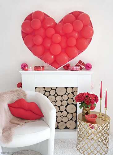 Party Ideas | Party Printables Blog: Balloon Heart Backdrop DIY 🎈💖