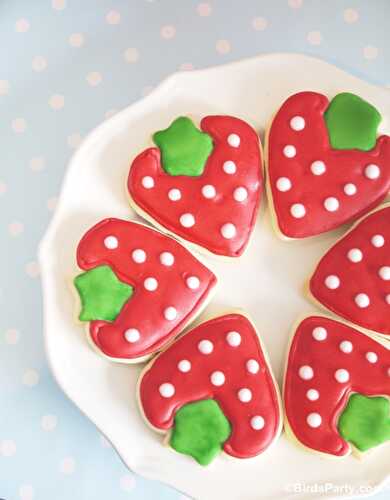 Party Ideas | Party Printables Blog: DIY Strawberry Shaped Decorated Cookies 