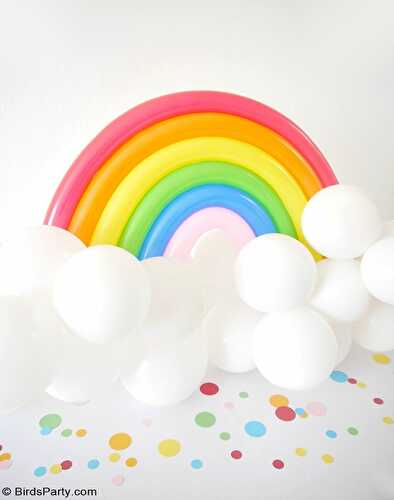 DIY Easy Standing Balloon Rainbow Décor