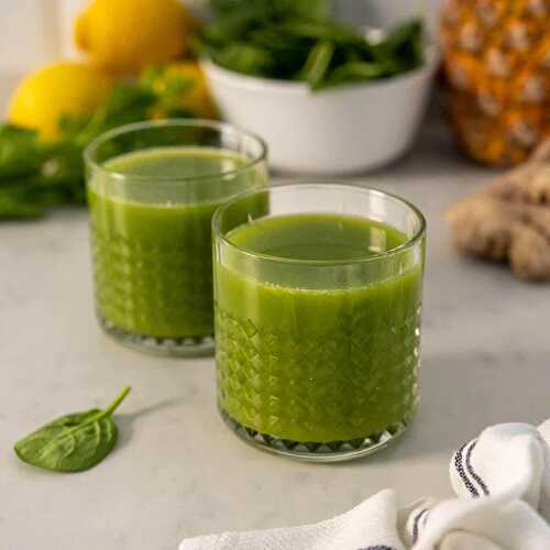 Pineapple and Ginger Juice with Spinach and Cucumber