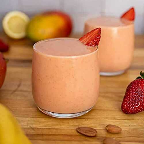 Strawberry Banana Mango Smoothie (no yogurt)