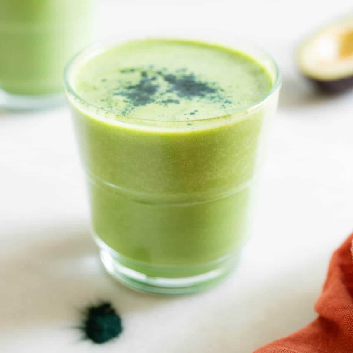 Green Smoothie Recipe with Avocado (Creamy & Healthy)