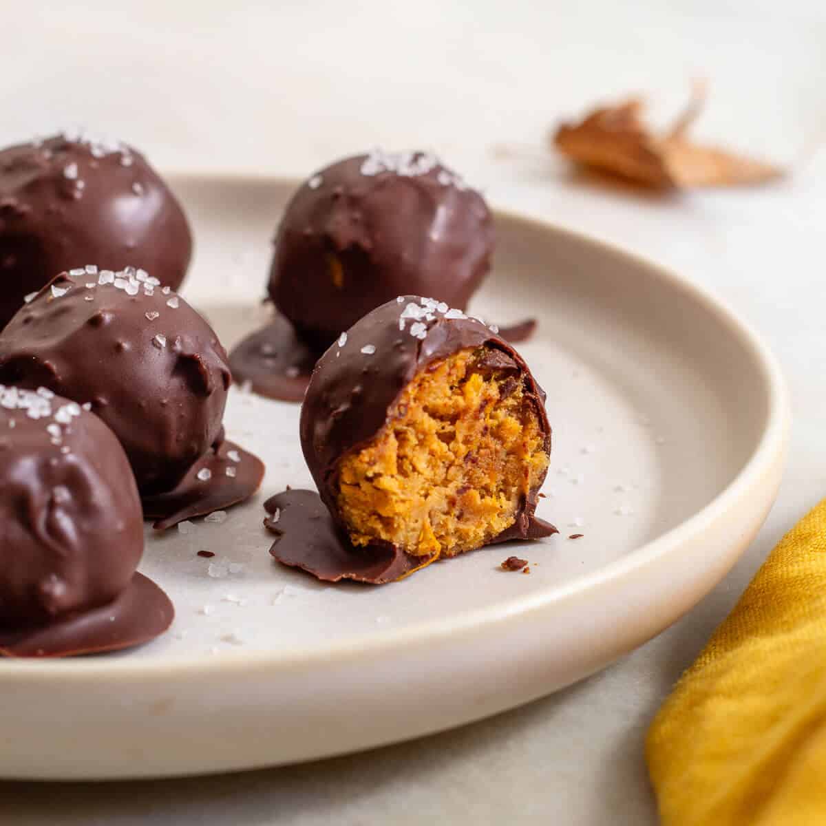 Healthy Pumpkin Protein Balls (No-Bake Snack)