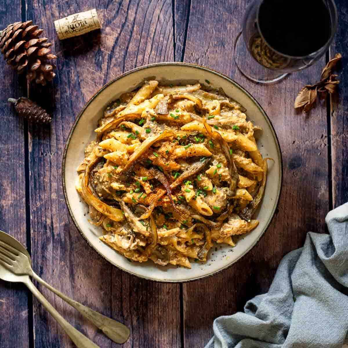 One-Pot Vegan Mushroom Stroganoff